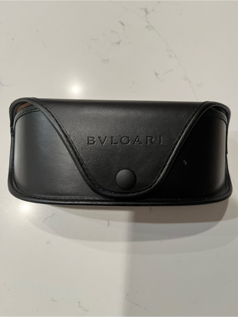 New BVLGARI Black Men’s sunglasses with Leather Eyewear Case with Snap Closure - Picture 2 of 5